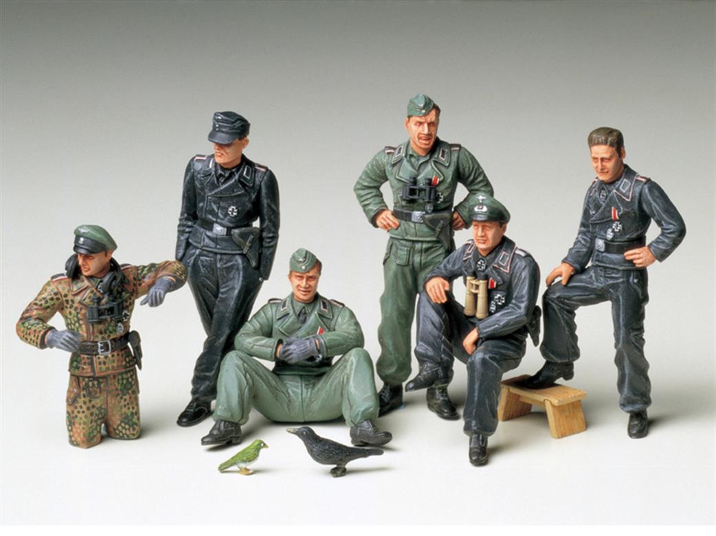 Tamiya 1/35 35201 German Tank Crew at Rest WW2 Figure Set