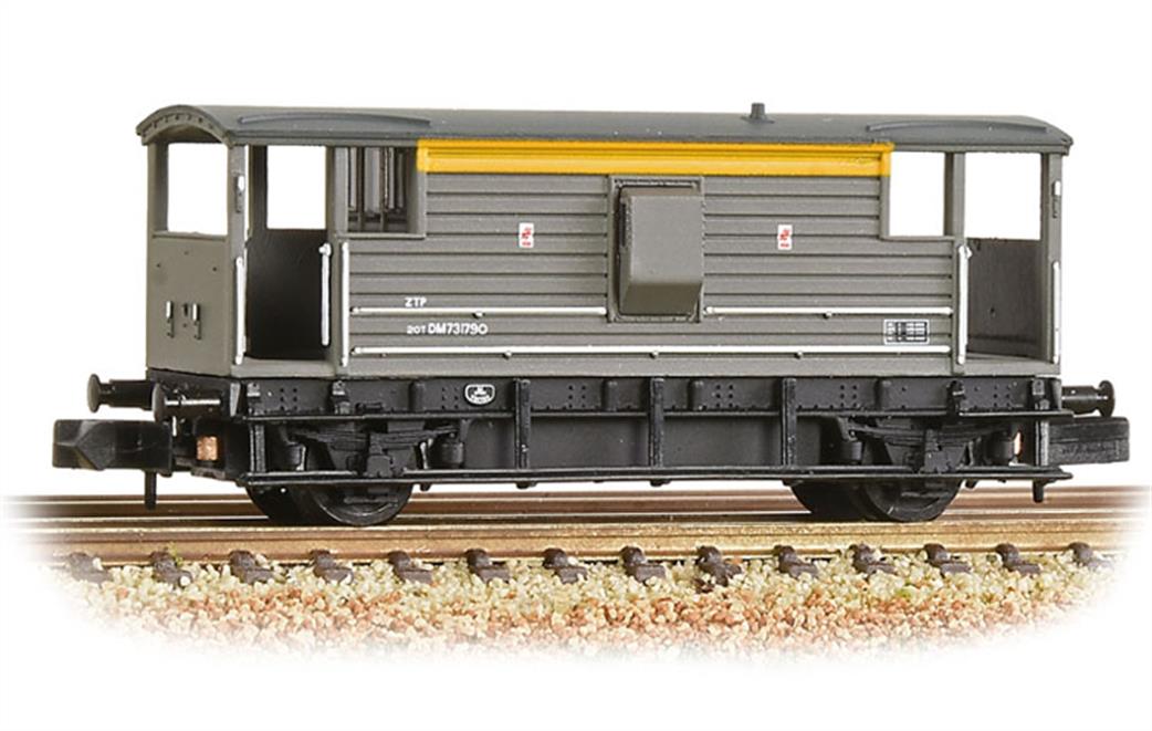 Graham Farish N 377-303 LMS  20t Brake Van BR Engineers Grey And Yellow