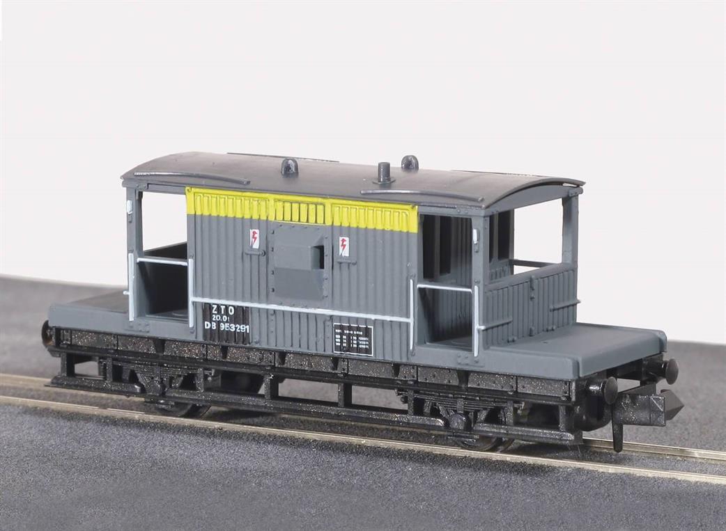 Peco N NR-28C BR Goods Train Brake Van Engineers Dutch